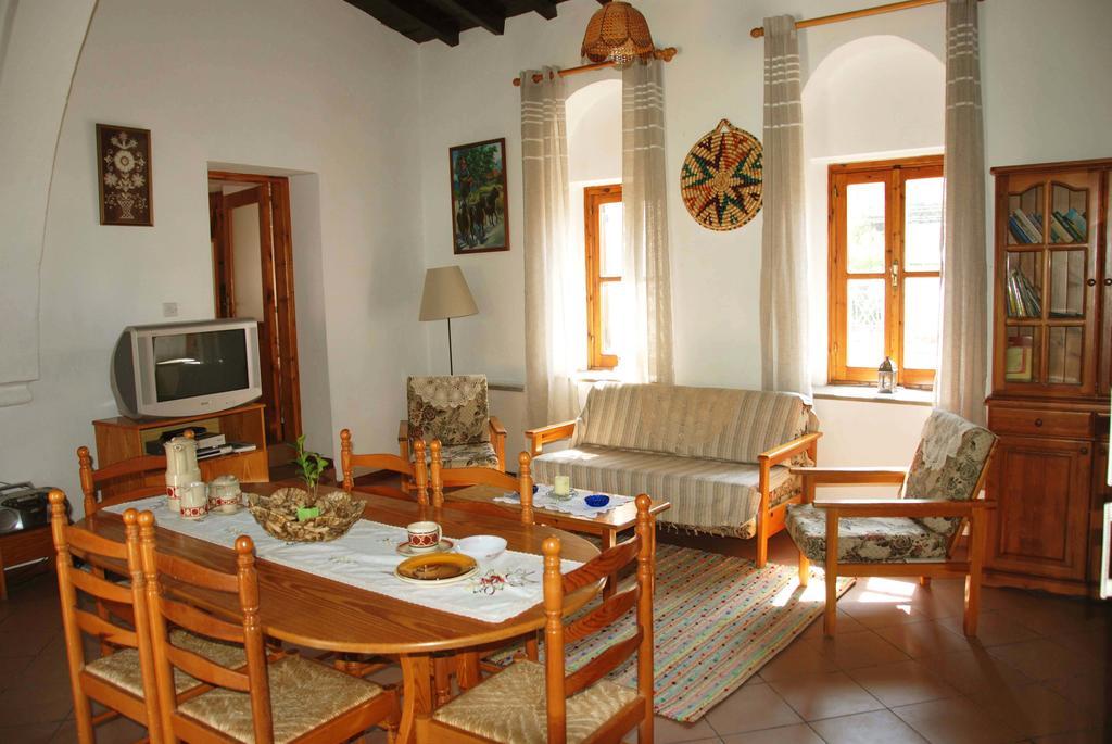 Appartamento Kontoyiannis House Kalavasos Esterno foto